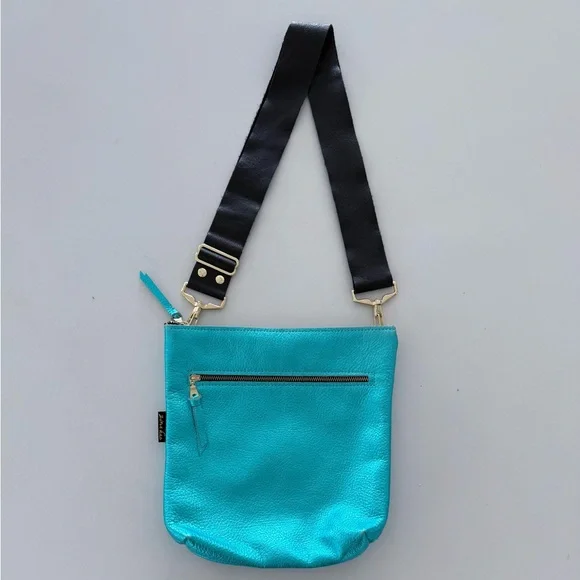 NWOT Zina Kao THE METALLIC LAKESHORE  Crossbody Bag - AQUA - Picture 2 of 7
